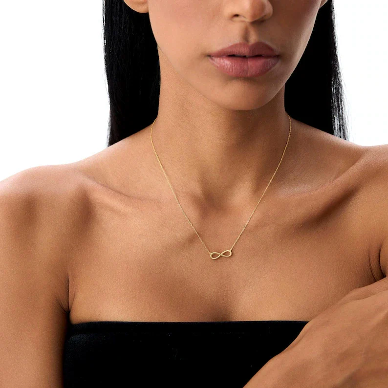 Wholesale Copper O Chain Women's Light Luxury Geometric Infinite Symbol Twist Shape Pendant Necklace With Electroplating - Image 3
