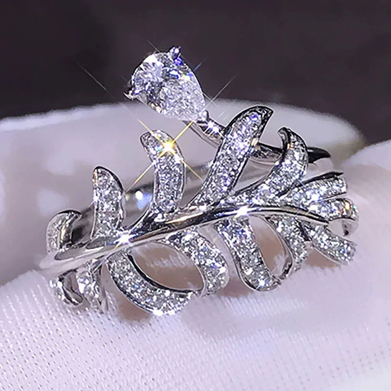 Wholesale Copper Ring For Women Dropshaped Feather Leaf Pattern Set With Zirconia