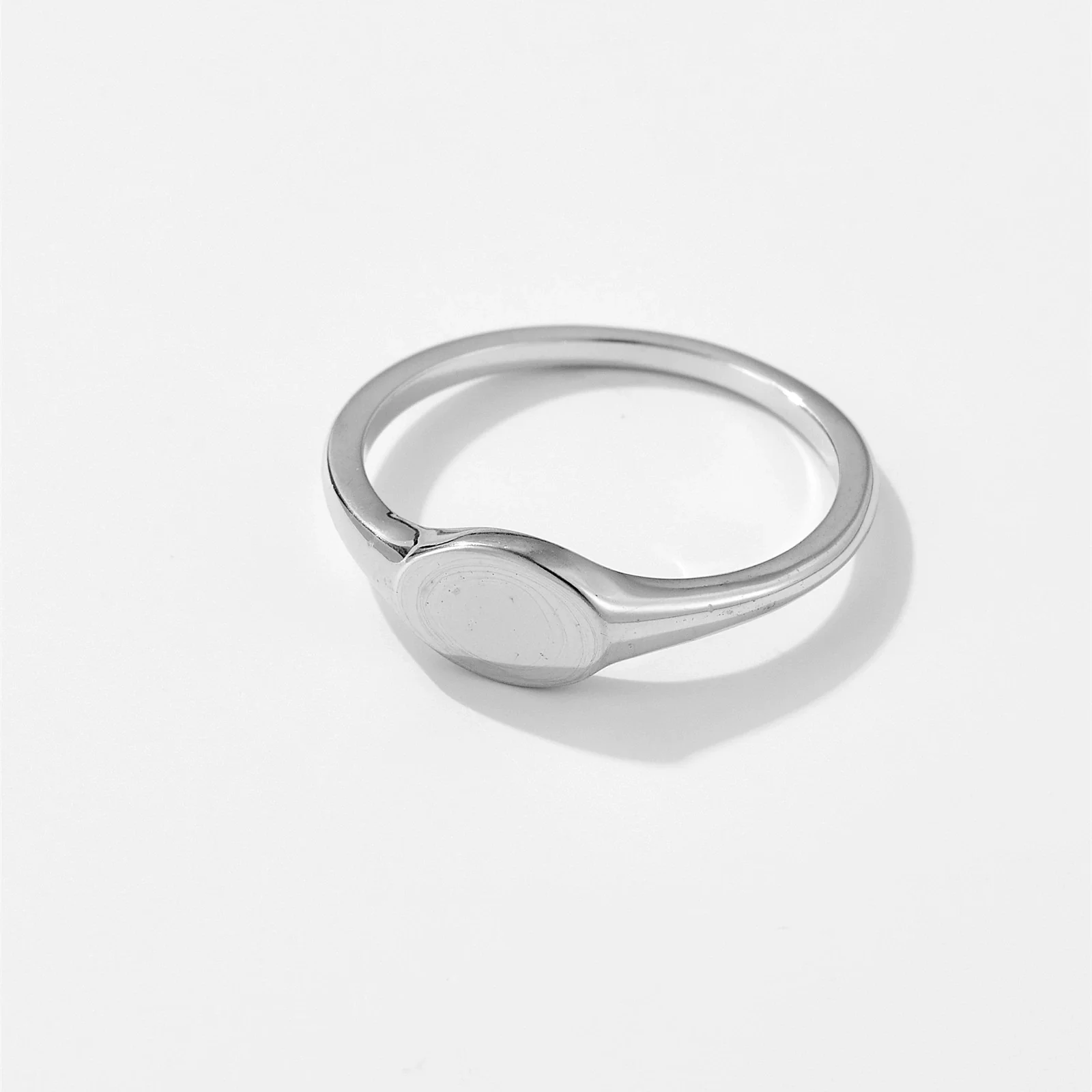 Wholesale Copper Ring With Geometric Design And Electroplating Platinum 18K Gold Light Luxury Style - Image 2
