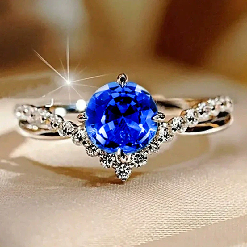 Wholesale Copper Women's Couple Ring With Inlaid Zircon Princess Style Geometric Pattern Four Claw Setting - Image 4