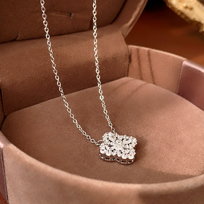 Wholesale Copper Zirconia Flower Hollow Women's Highend Clavicle Necklace - Image 6
