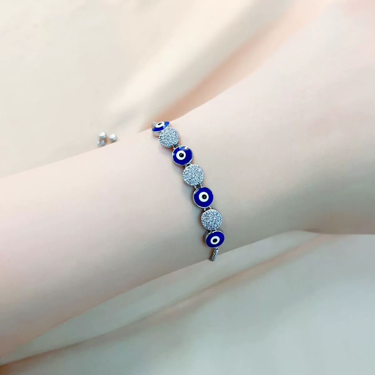 Wholesale Copper Zirconia Heart Shape And Leaves Wave Pattern Small And Fresh Style Women's Bracelet - Image 2