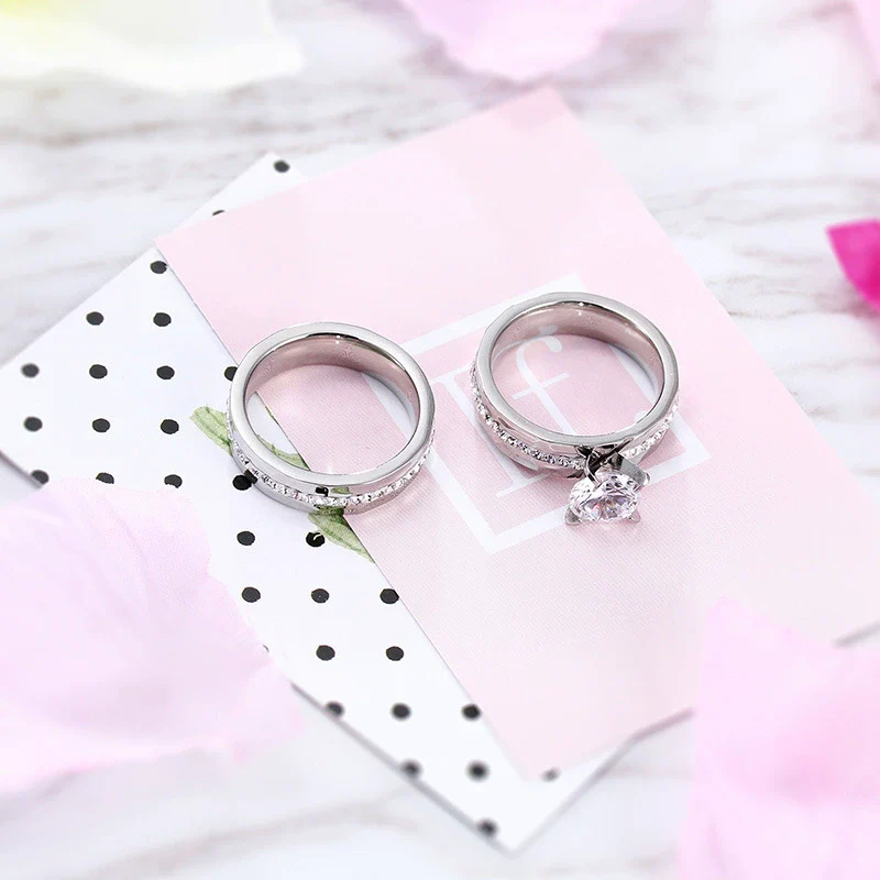 Wholesale Couple Rings Titanium Steel With Diamond And Flower Design - Image 3
