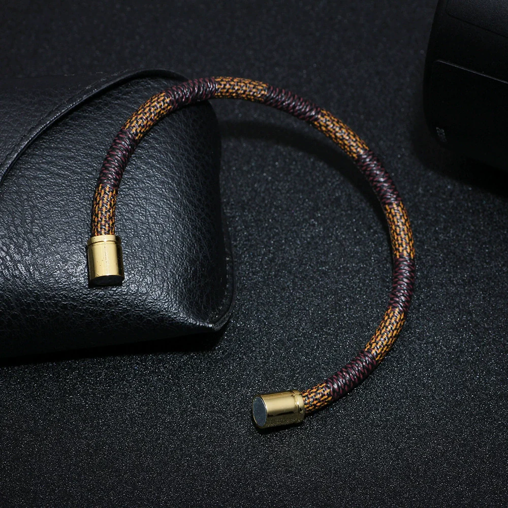 Wholesale Couple Unisex Leather Geometric Striped Alloy Magnetic Buckle Electroplated Bracelet - Image 2