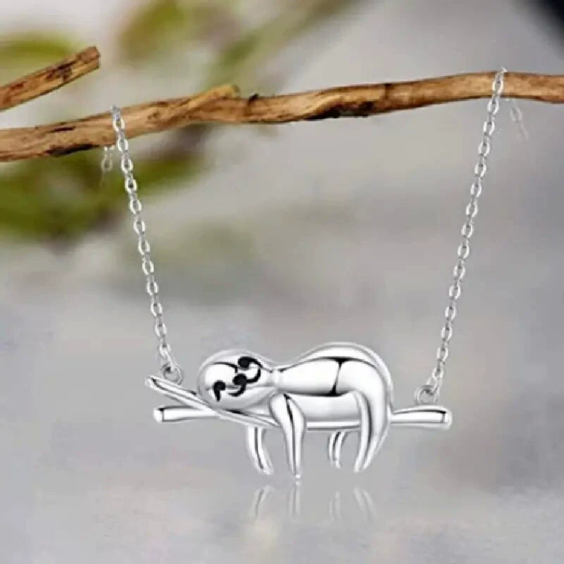 Wholesale Cute Sloth Pendant Necklace Mixed Gem Inlay On Copper With Ochain And Electroplating