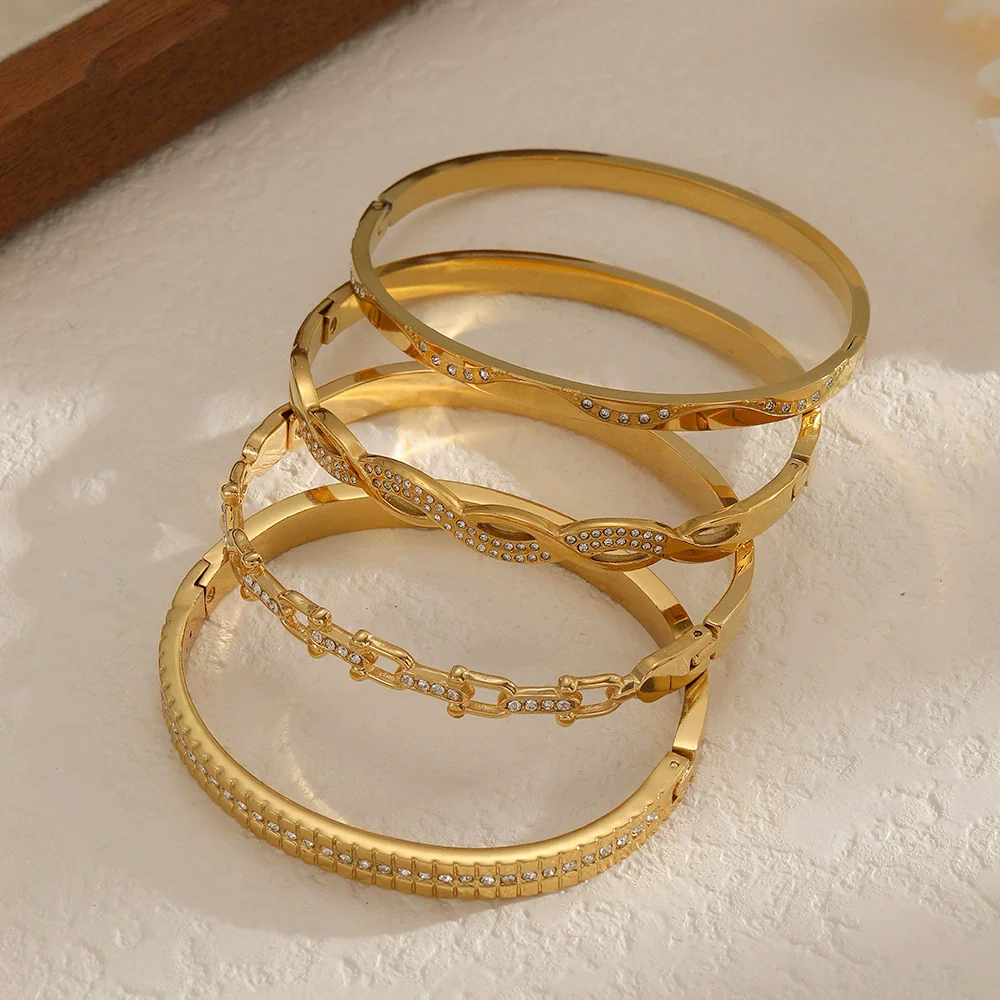 Wholesale Diamond Encrusted Geometric Light Luxury Style 18K Gold Plated Stainless Steel Bracelet
