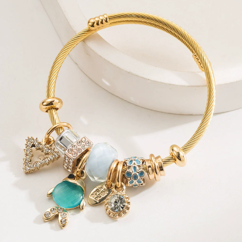 Wholesale Diamonddesigned Alloy Goldfish Pendant Adjustable Bracelet For Women - Image 8