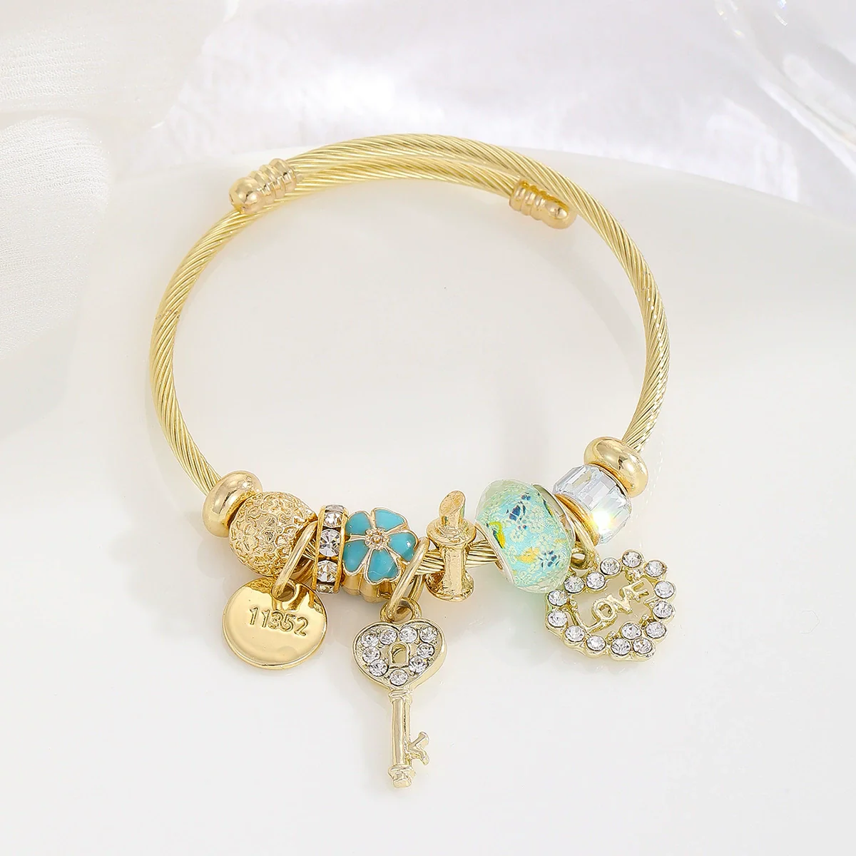Wholesale Diamondencrusted Crystal Alloy Bracelet With Exquisite Pendant For Women - Image 9