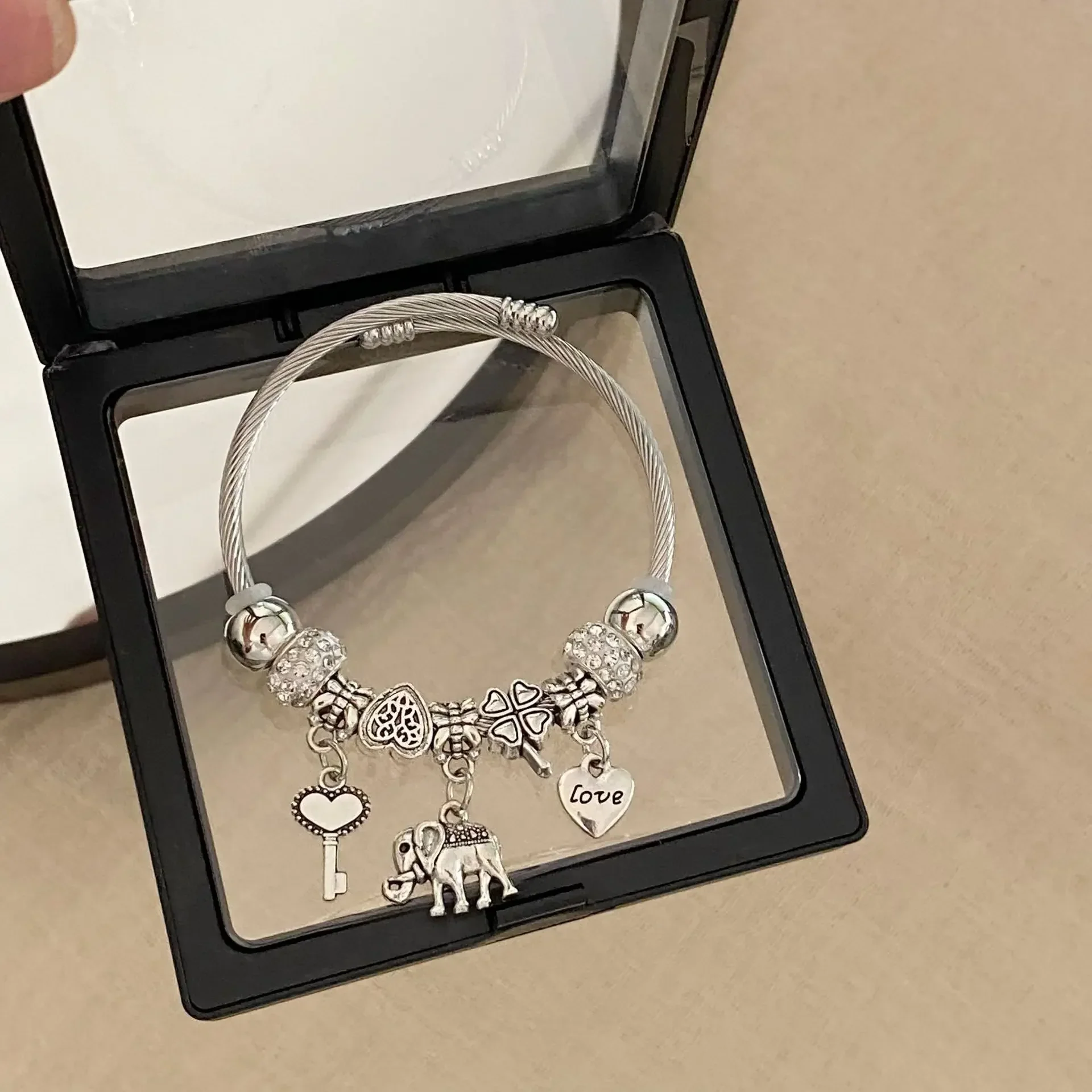 Wholesale Diamondencrusted Elephant Pendant Bracelet Stainless Steel Electroplated - Image 3