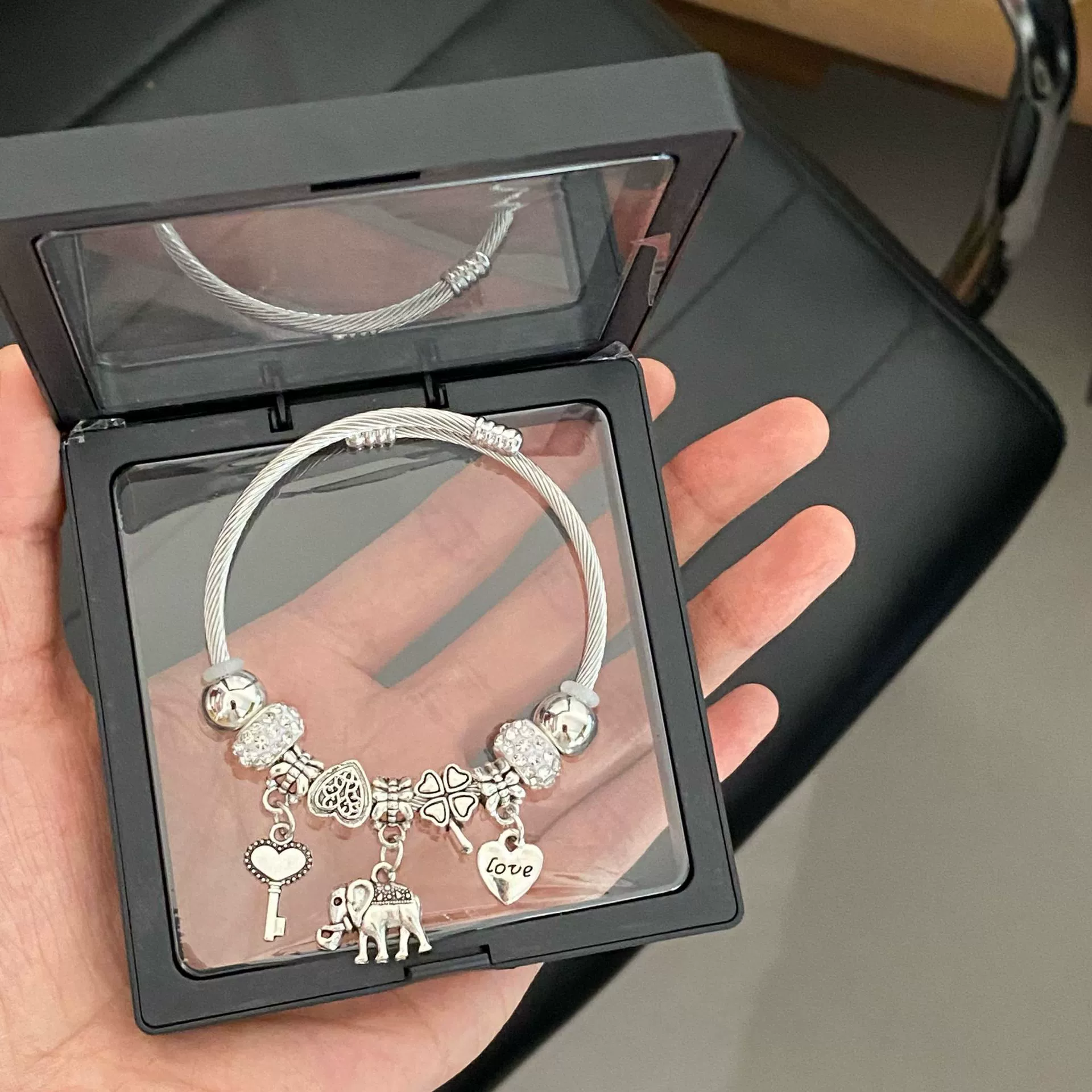 Wholesale Diamondencrusted Elephant Pendant Bracelet Stainless Steel Electroplated - Image 6