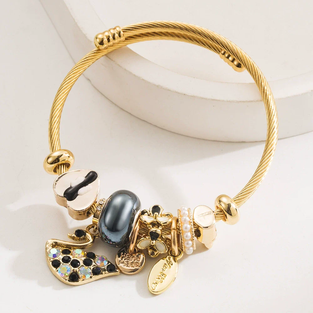 Wholesale Diamondencrusted Swan Pendant Bracelet Made Of Gold Alloy For Unisex Fashionable Style - Image 3
