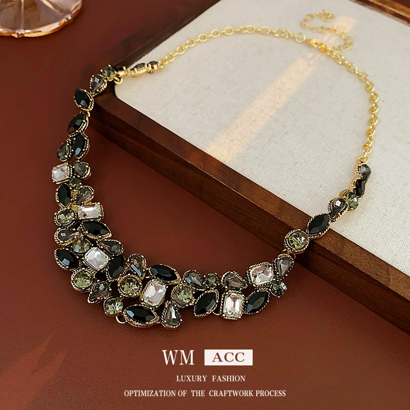 Wholesale Diecast Zirconembedded Geometric Water Drop Clavicle Necklace With Electroplating Treatment - Image 7