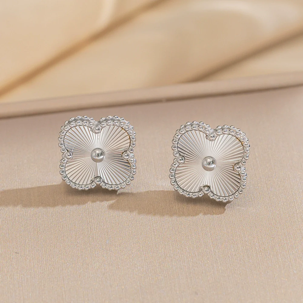 Wholesale Doublesided Laser Electroplated Titanium Steel Necklace With Fourleaf Clover Heart Water Drop Bell Patterns Unisex Light Luxury Geometric Jewelry - Image 10