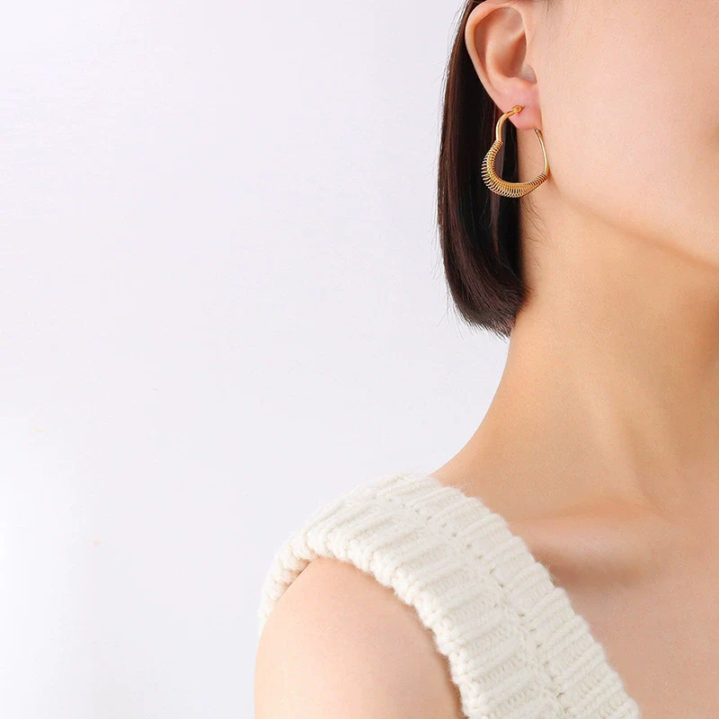 Wholesale Ear Jewelry 316L Stainless Steel Electroplated Peach Heart Retro Style - Image 7