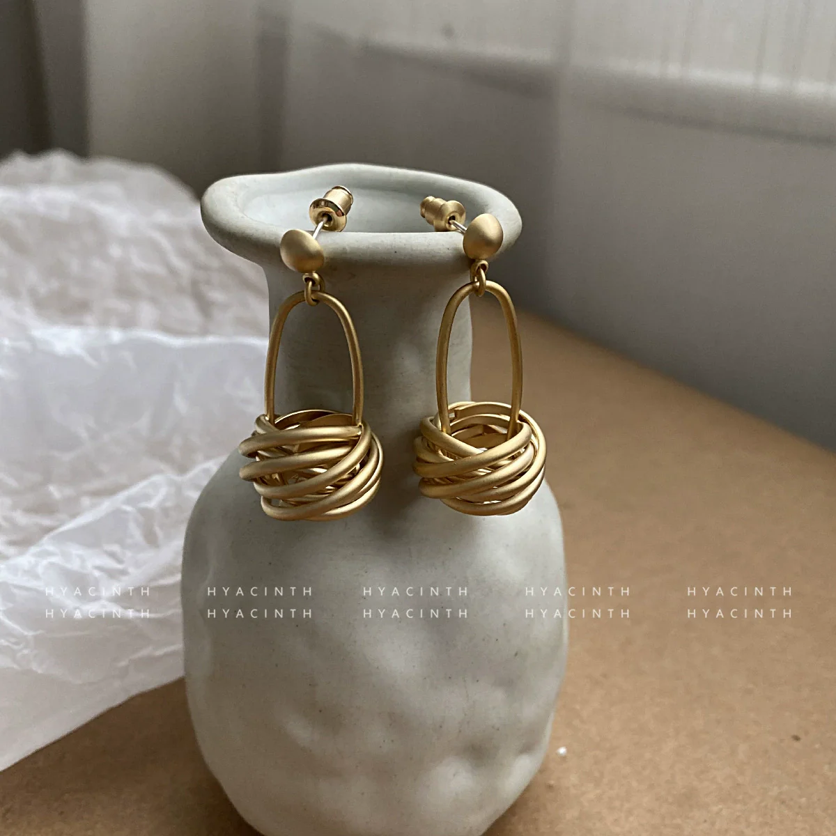 Wholesale Earrings Copper Alloy Geometric Matte Circle Knotted Hanging Basket Non Pierced Screw Clip - Image 4