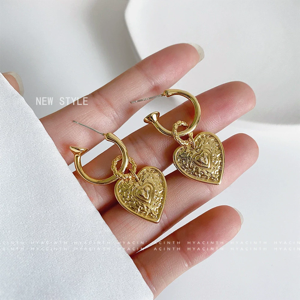 Wholesale Earrings Copper Geometric Heart Cshaped Electroplated Retro Trendy Light Luxury Highend - Image 2