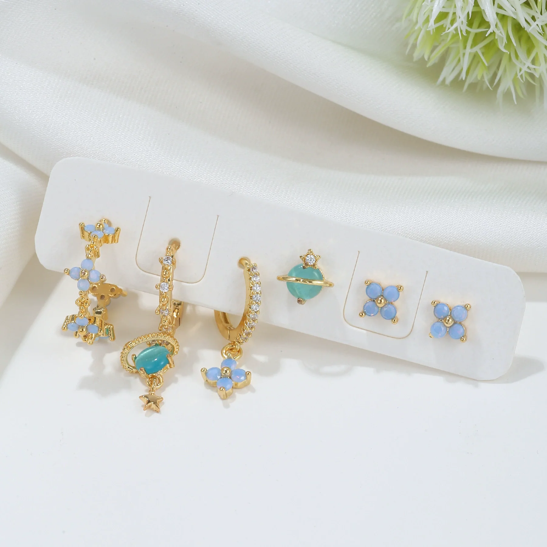 Wholesale Earrings Copper Gold White K Inlaid Zircon Lovely Geometric Plant Flowers Style For Women - Image 4
