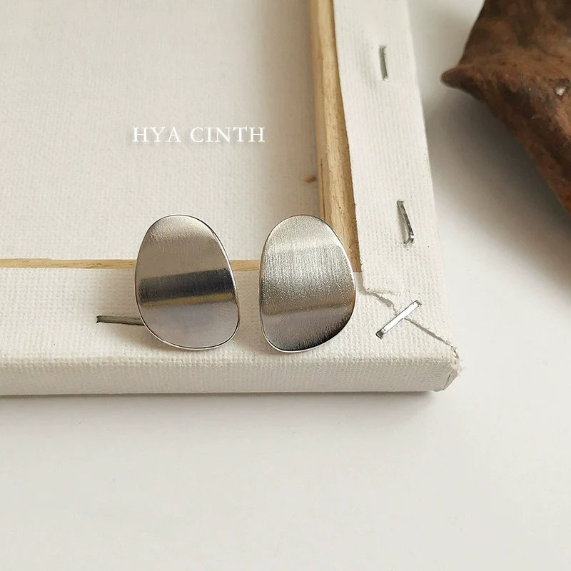 Wholesale Earrings Copper Plated With Real Gold Geometric Cshaped Minimalist Brushed Gold Style - Image 7