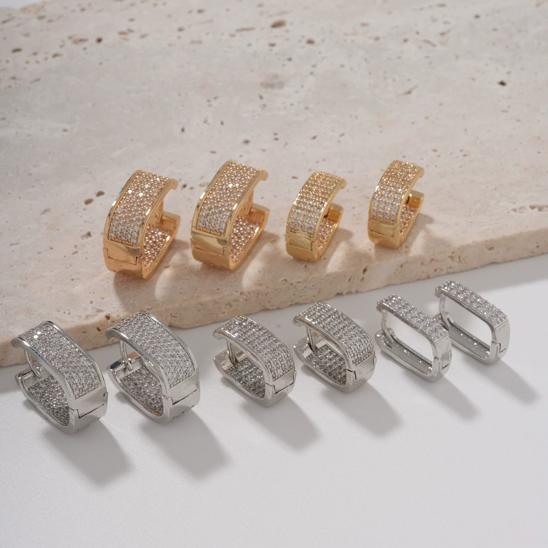 Wholesale Earrings Copper U Shape Microinlaid With Diamond Electroplating Light Luxury Style