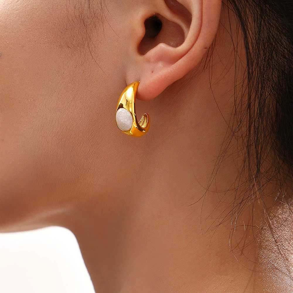 Wholesale Earrings Stainless Steel Pearl Powder Drop Oil Geometric Cshaped 18K Gold Plated - Image 4
