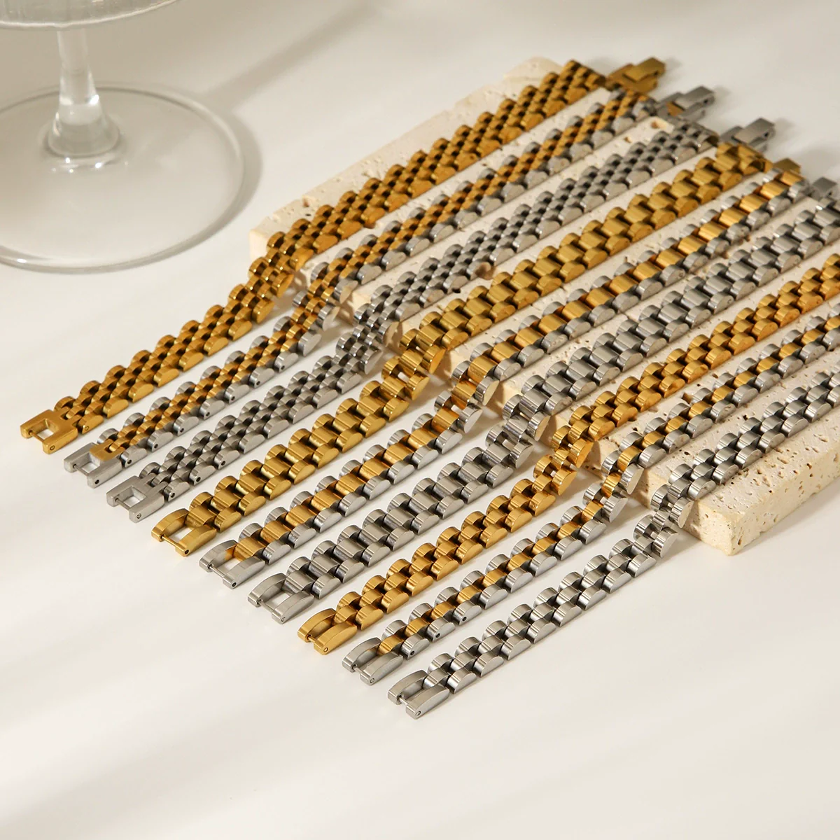 Wholesale Electroplated Geometric Stainless Steel Bracelet For Women - Image 2