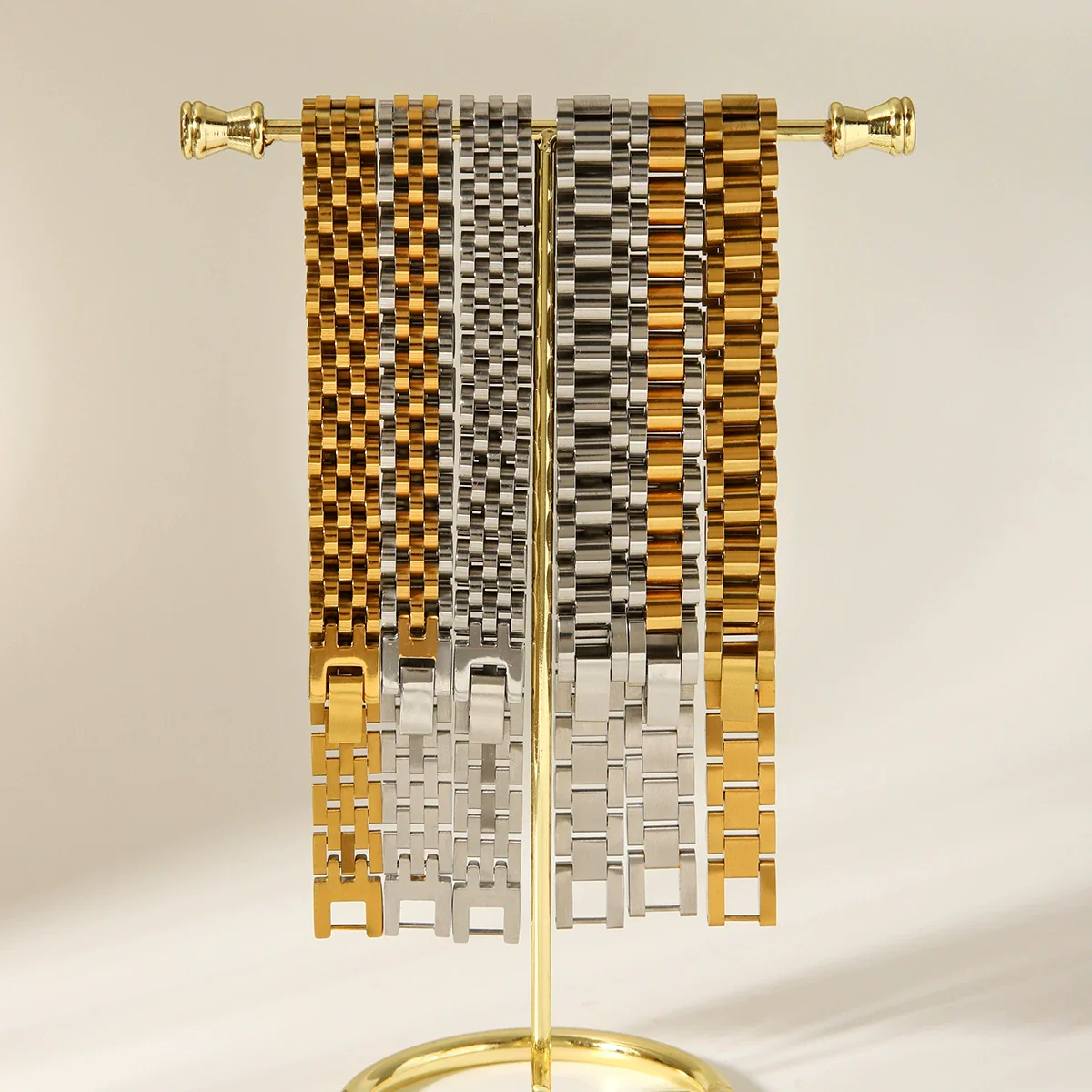 Wholesale Electroplated Geometric Stainless Steel Bracelet For Women - Image 4