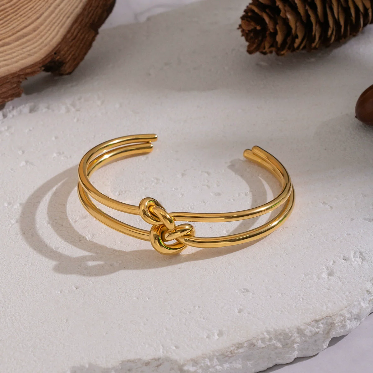 Wholesale Electroplated Geometric Twist Knotted Stainless Steel Bracelet Jewelry For Women - Image 3