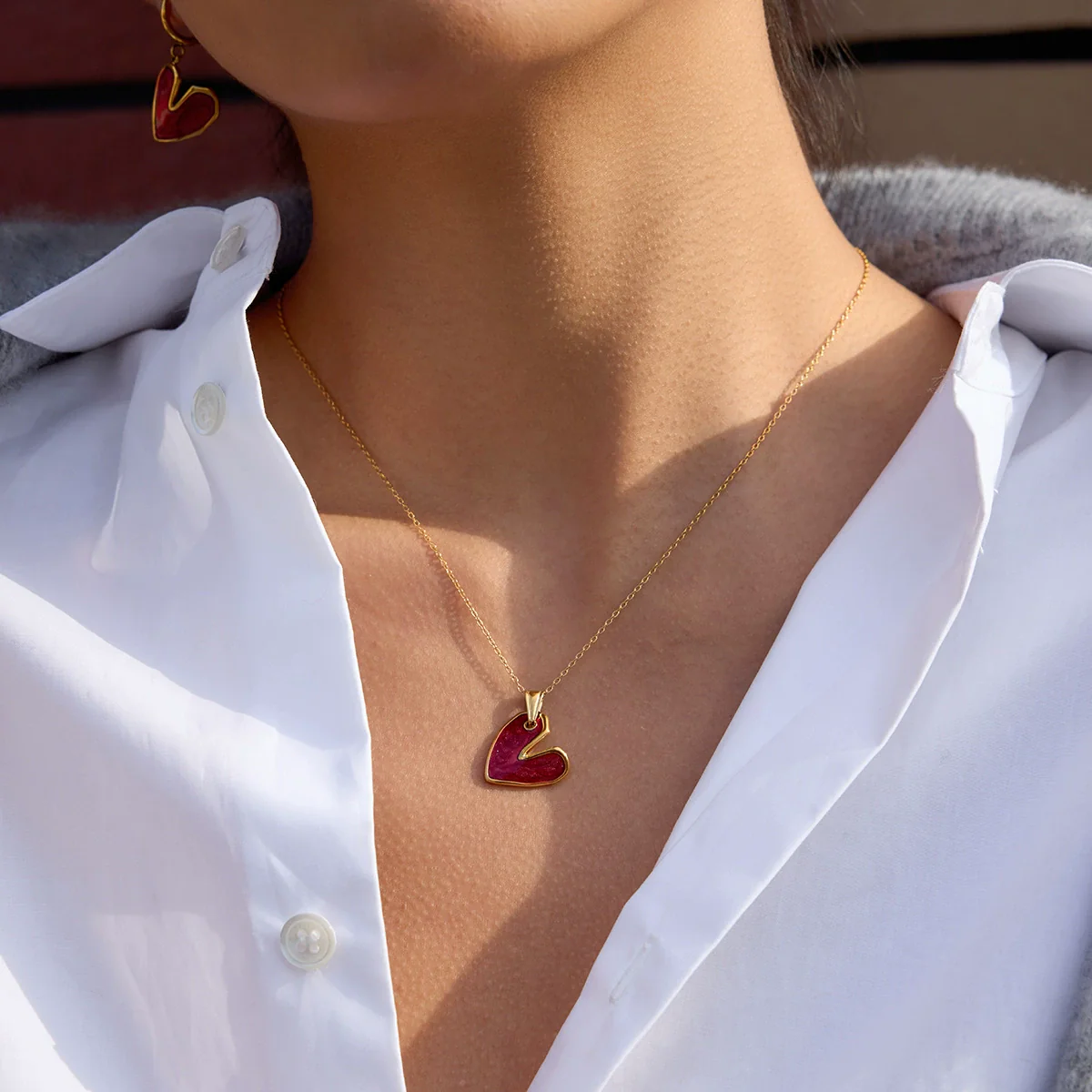 Wholesale Electroplated Stainless Steel And Titanium Steel Heartshaped Earrings And Necklace Jewelry Set For Women - Image 3