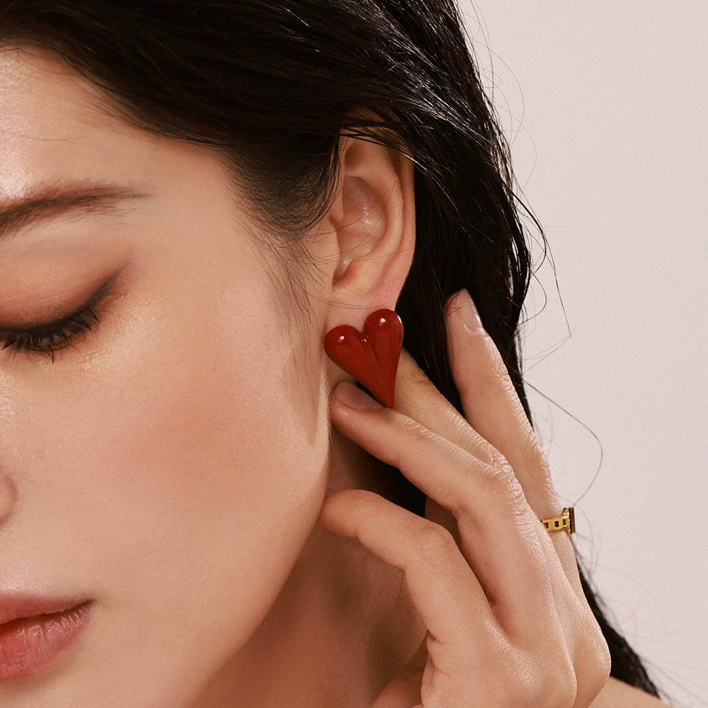 Wholesale Electroplated Stainless Steel Geometric Heartshaped Earrings For Women In Light Luxury Style - Image 3