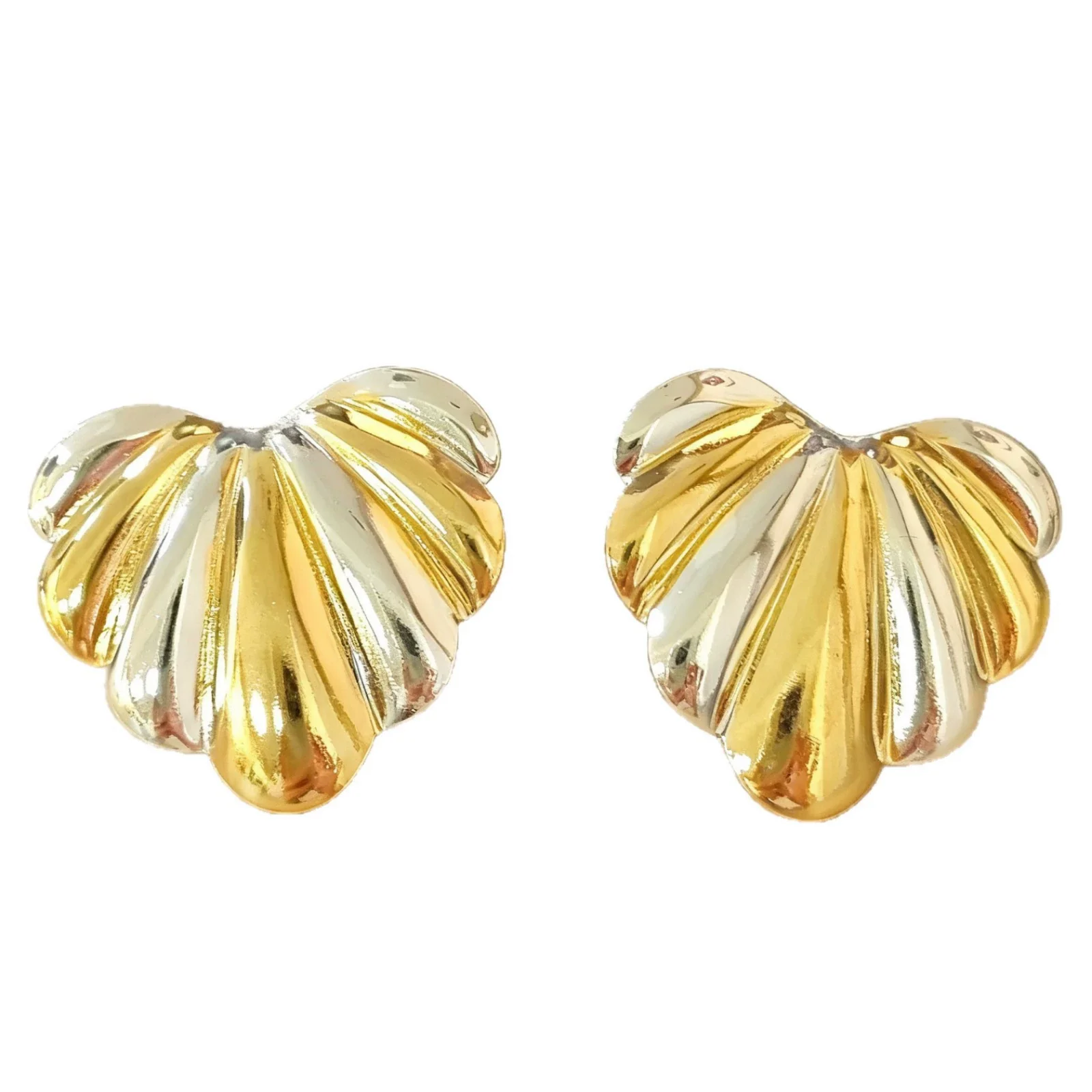 Wholesale Electroplated Stainless Steel Heartshaped Love Earrings For Women Highend Fashion - Image 5