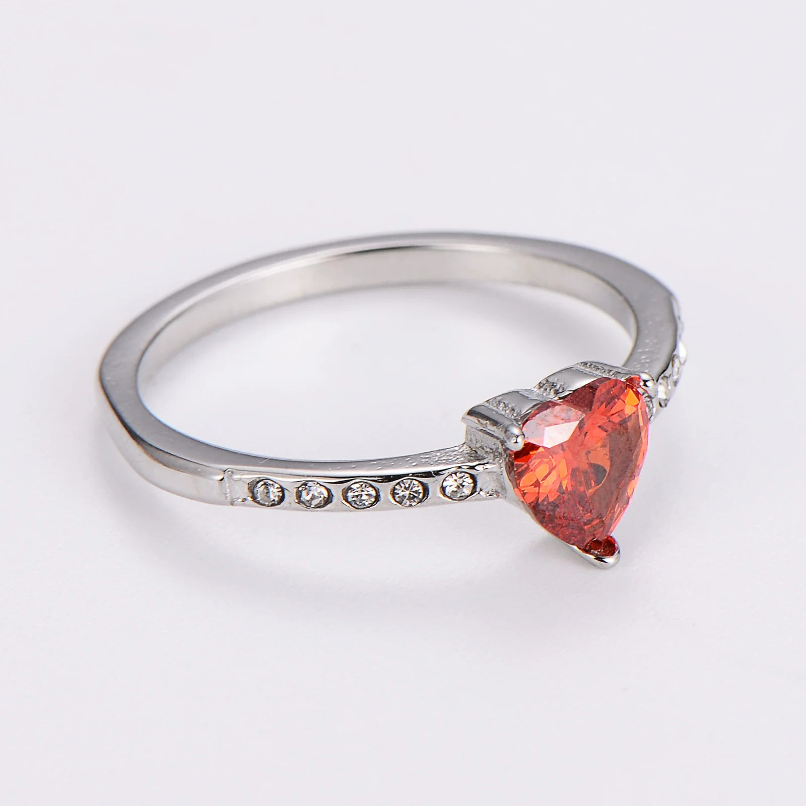 Wholesale Elegant Electroplated Stainless Steel Heart Shape Inlaid Zircon Colored Diamond Ring For Women - Image 6