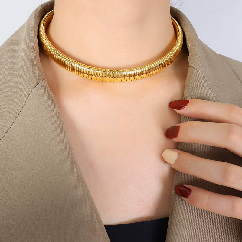 Wholesale Exaggerated Design Personality Fashion Jewelry Set For Women Titanium Steel Gold Plated With Snake Bone Chain - Image 13