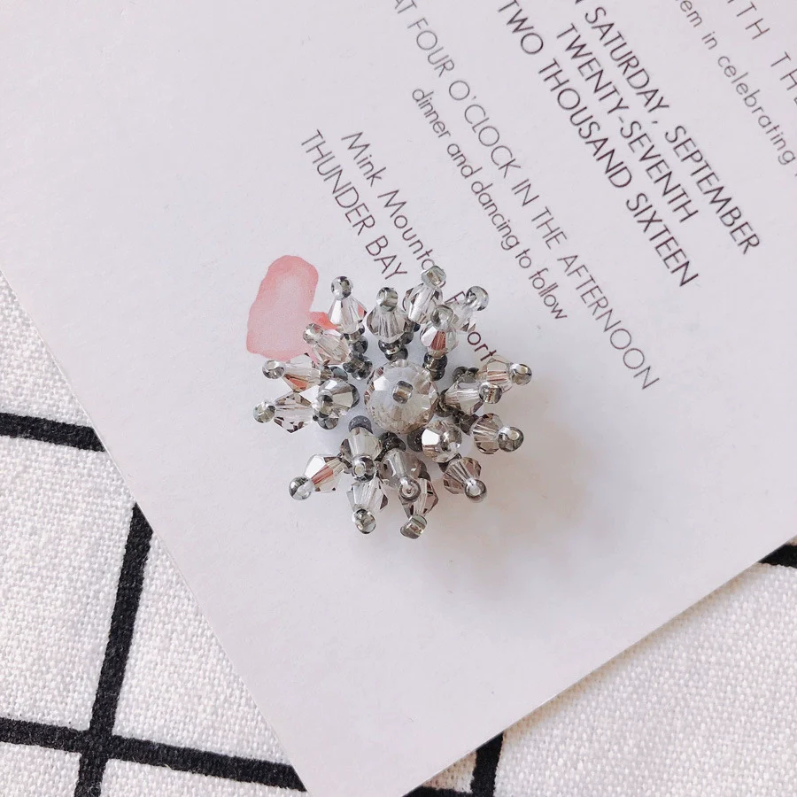 Wholesale Exaggerated Flower Handmade Beaded Alloy Ear Clip Woven Transparent Crystal Snowflake Earrings - Image 13