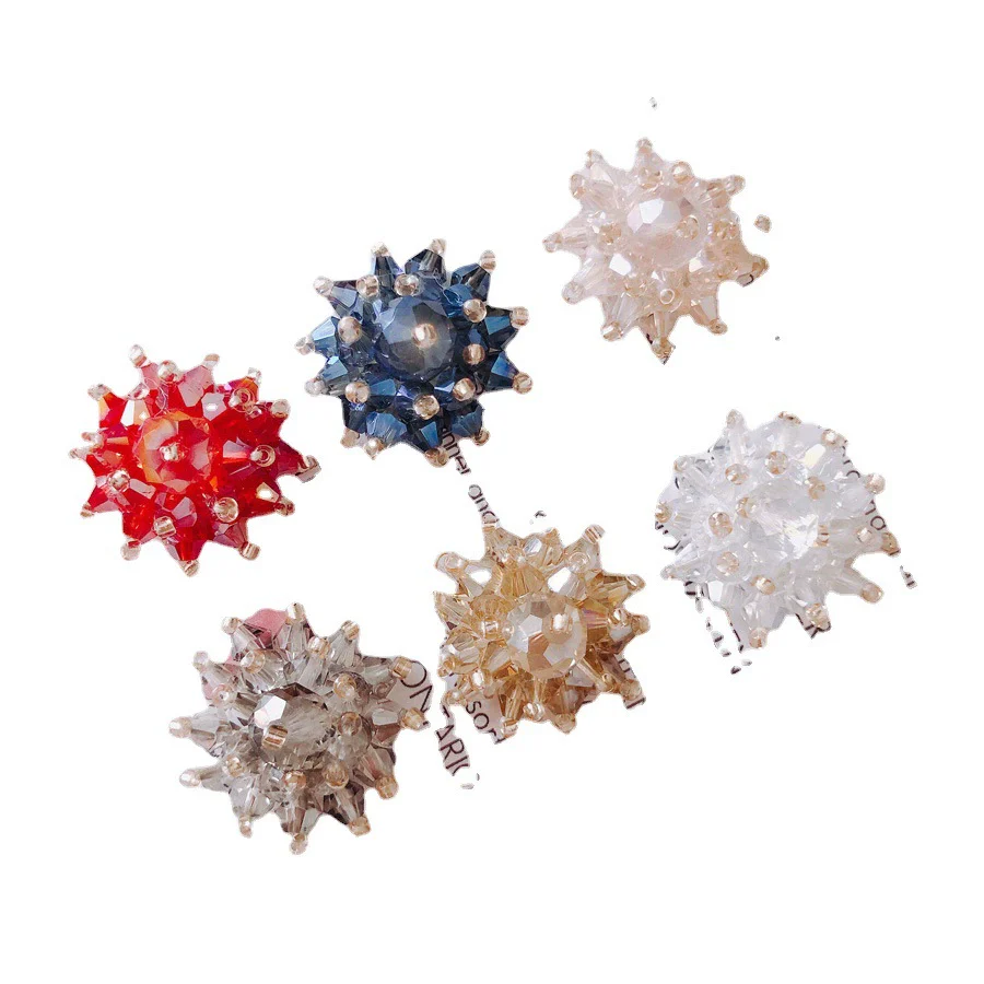 Wholesale Exaggerated Flower Handmade Beaded Alloy Ear Clip Woven Transparent Crystal Snowflake Earrings - Image 5