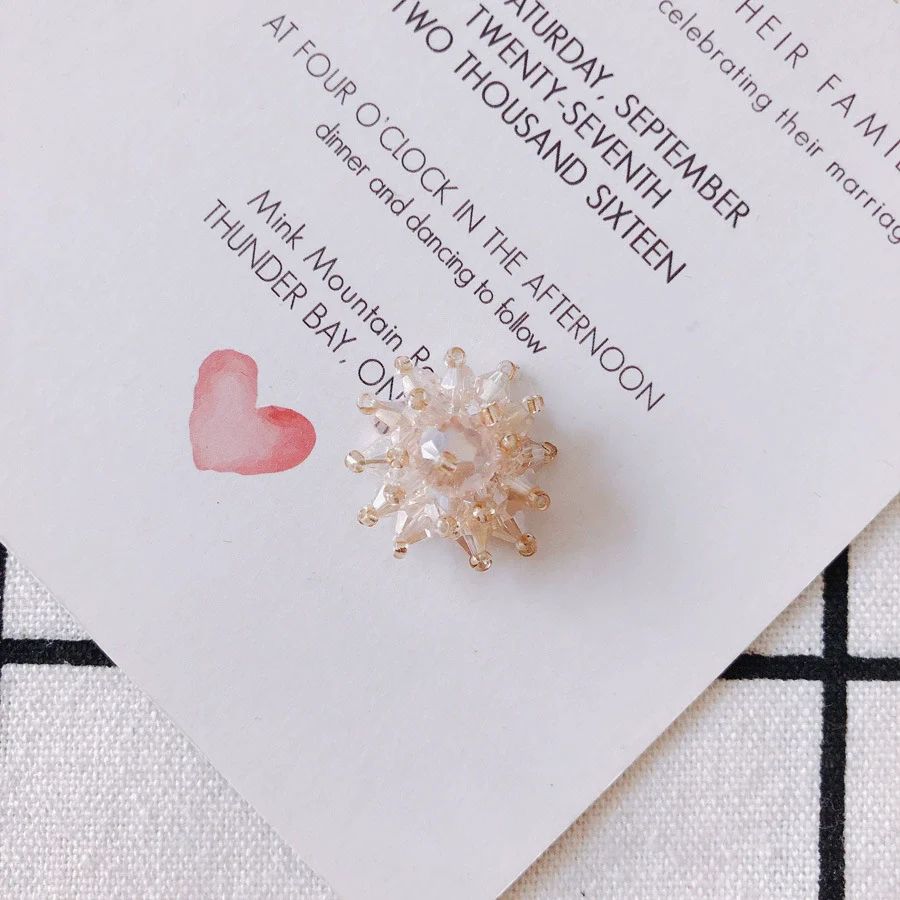 Wholesale Exaggerated Flower Handmade Beaded Alloy Ear Clip Woven Transparent Crystal Snowflake Earrings - Image 6