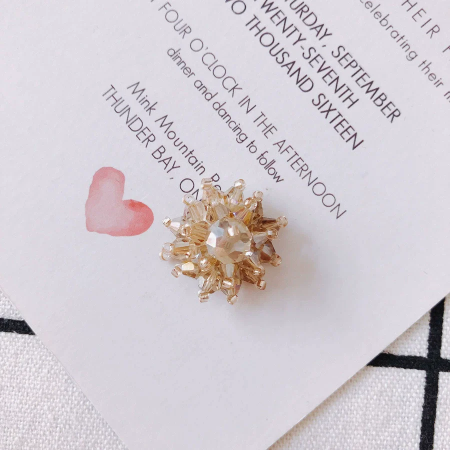 Wholesale Exaggerated Flower Handmade Beaded Alloy Ear Clip Woven Transparent Crystal Snowflake Earrings - Image 9