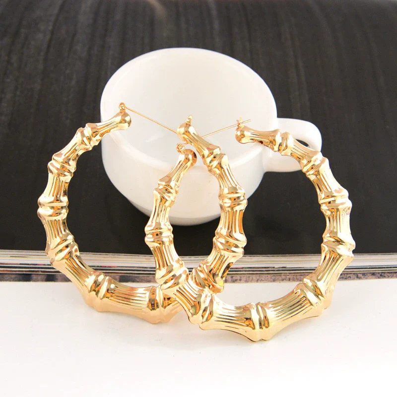 Wholesale Exaggerated Golden Geometric Alloy Hiphop Street Dance Earrings For Women With Electroplating