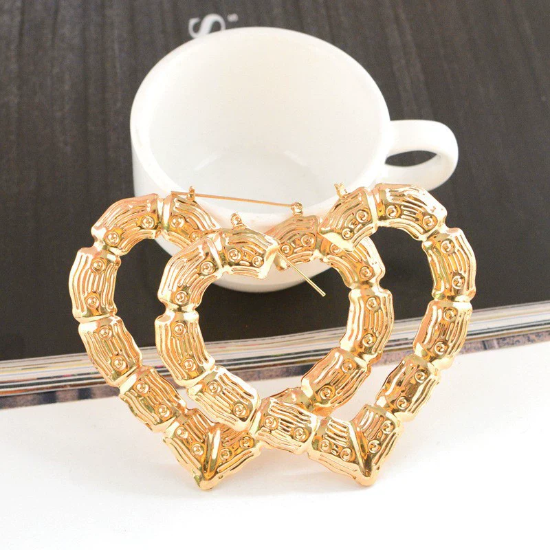 Wholesale Exaggerated Golden Geometric Alloy Hiphop Street Dance Earrings For Women With Electroplating - Image 2