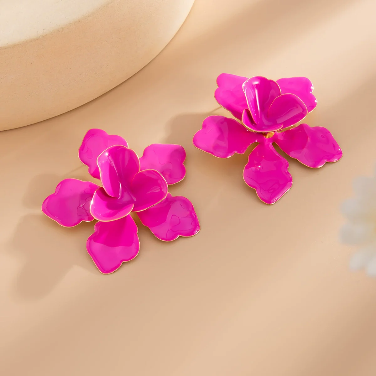 Wholesale Exaggerated Iron And Dripping Oil Flower Earrings With Electroplating - Image 4
