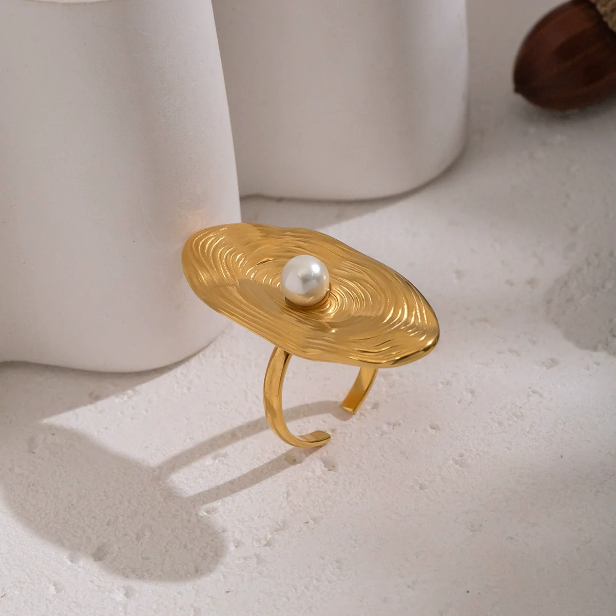 Wholesale Exaggerated Ruffled Pearl Women's Ring Geometric Stainless Steel Pvd Furnace Vacuum Real Gold Plating