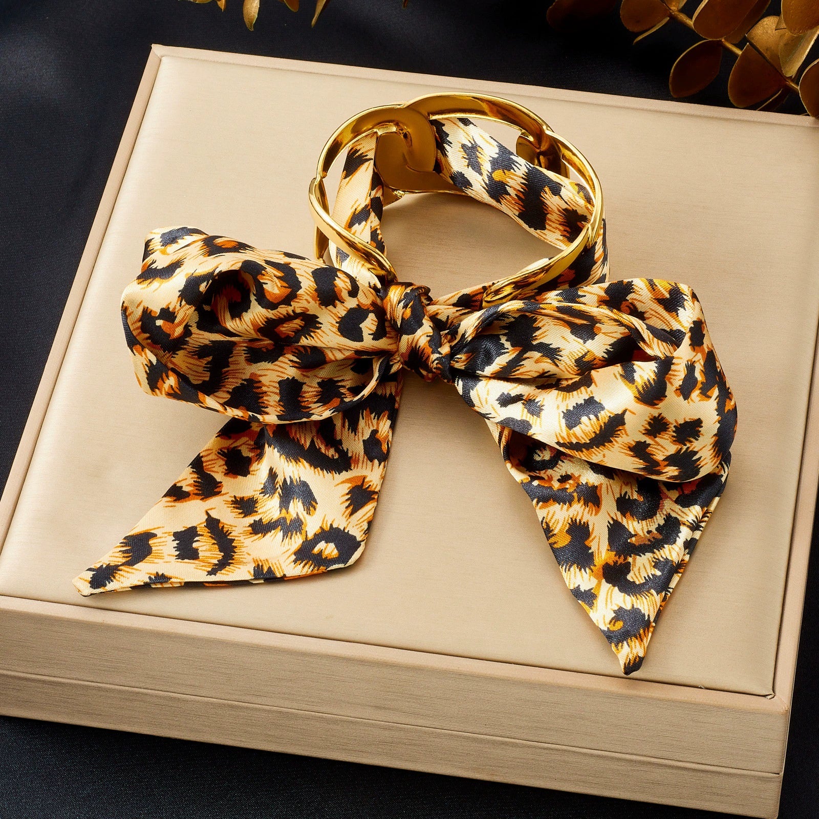 Wholesale Fashion Accessories Stainless Steel Electroplated Satin Printed Ribbon Bow Leopard Print Fabric Wrapped Ring Bracelet Plants And Flowers Style - Image 6