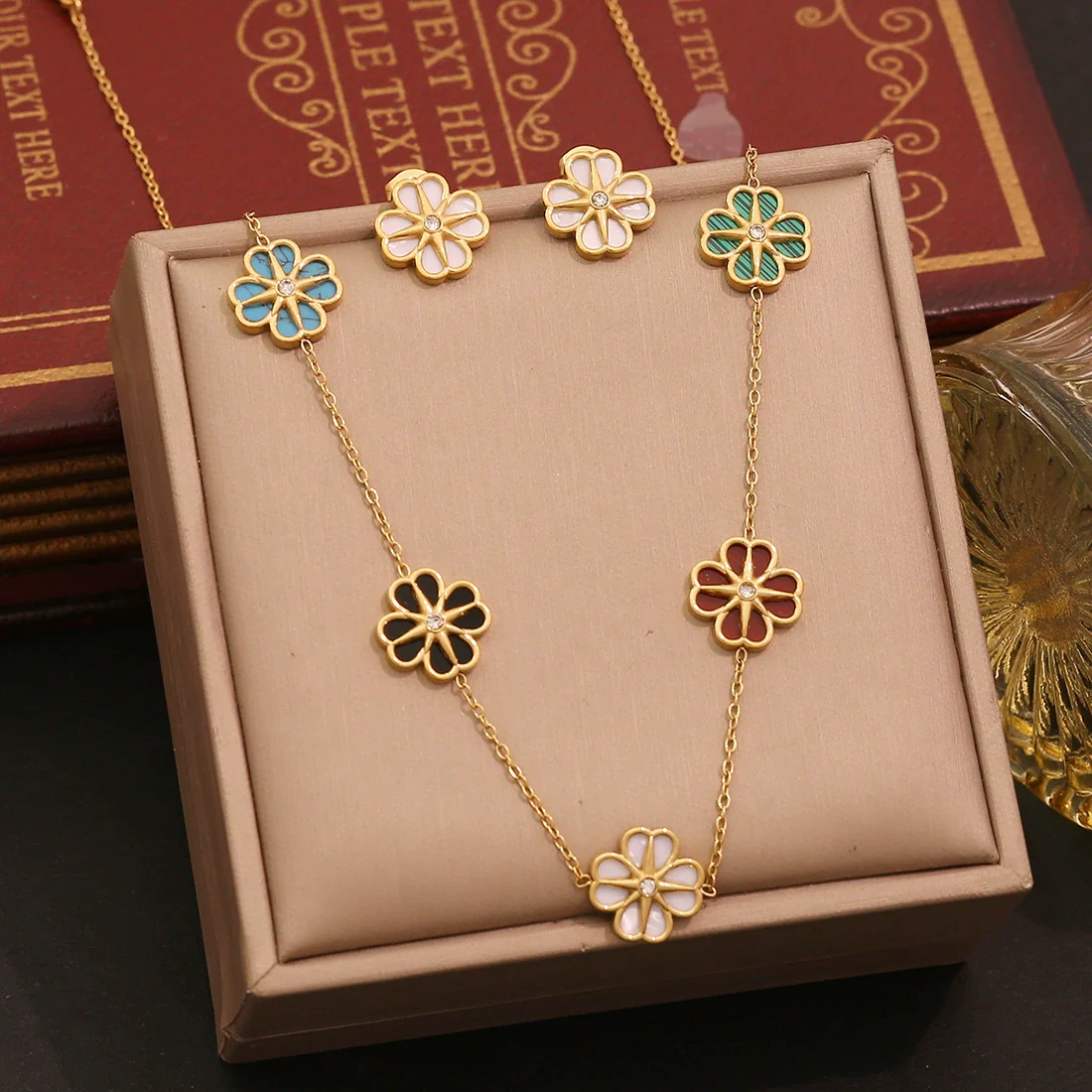 Wholesale Fashion Four Leaf Clover Stainless Steel Necklace Set In Old Money Style - Image 6