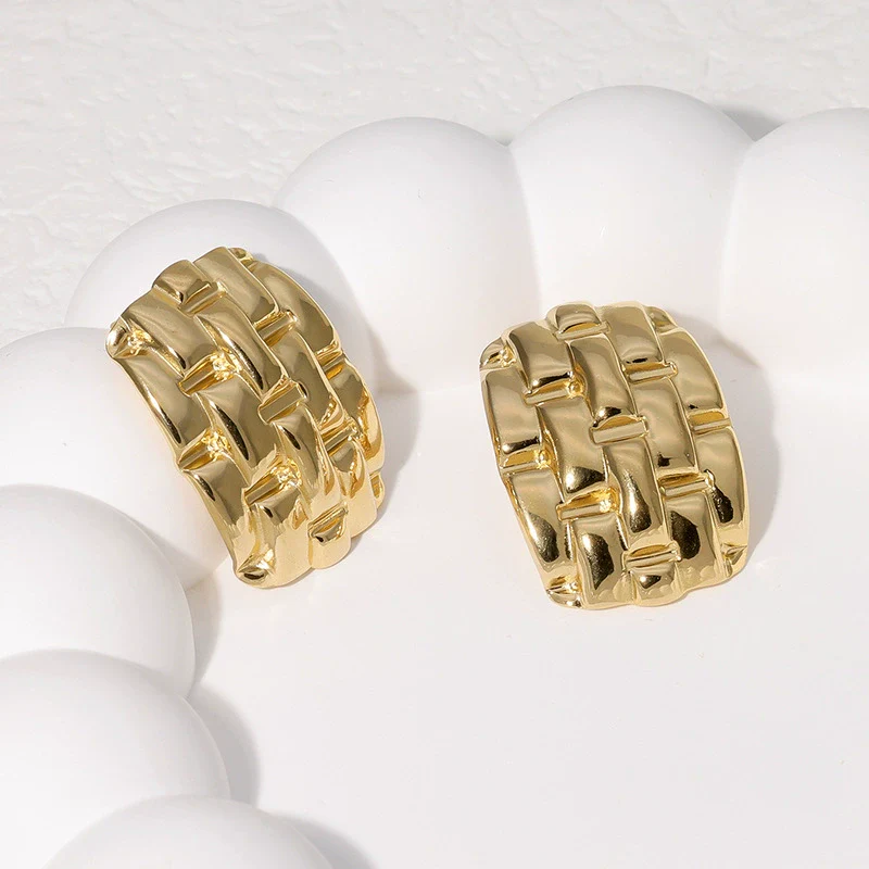 Wholesale Fashion Geometric Stainless Steel 18K Goldplated Earrings For Women - Image 4