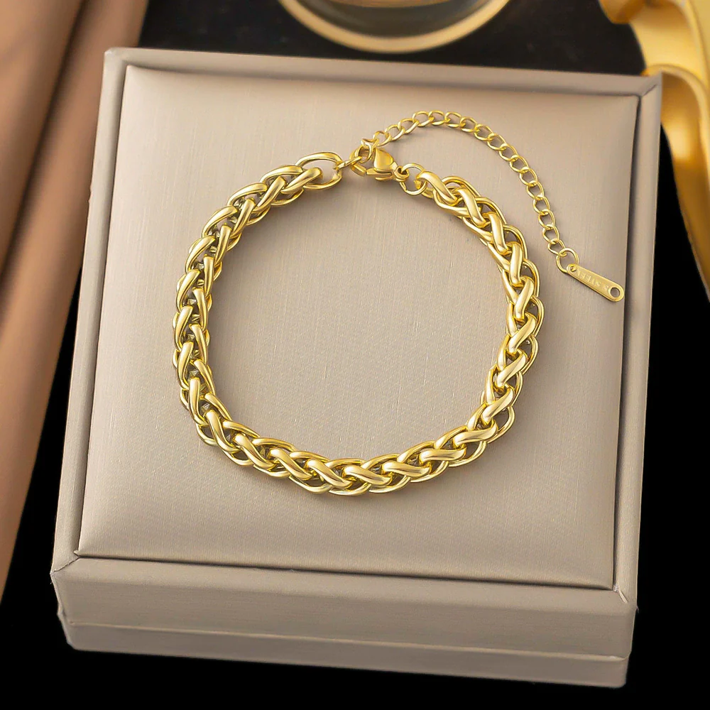 Wholesale Fashion Light Luxury Electroplated Stainless Steel Geometric And Heart Shape Bracelet For Women - Image 51