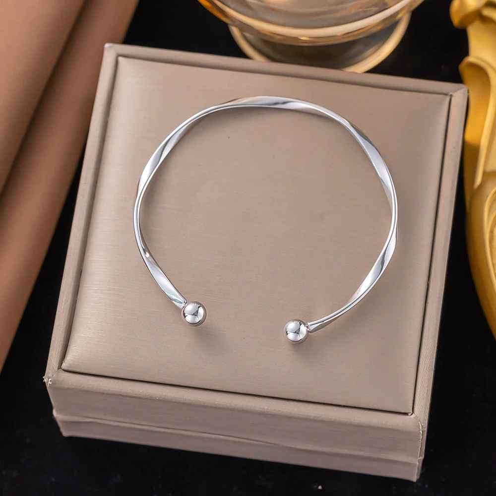 Wholesale Fashion Light Luxury Electroplated Stainless Steel Geometric And Heart Shape Bracelet For Women - Image 65
