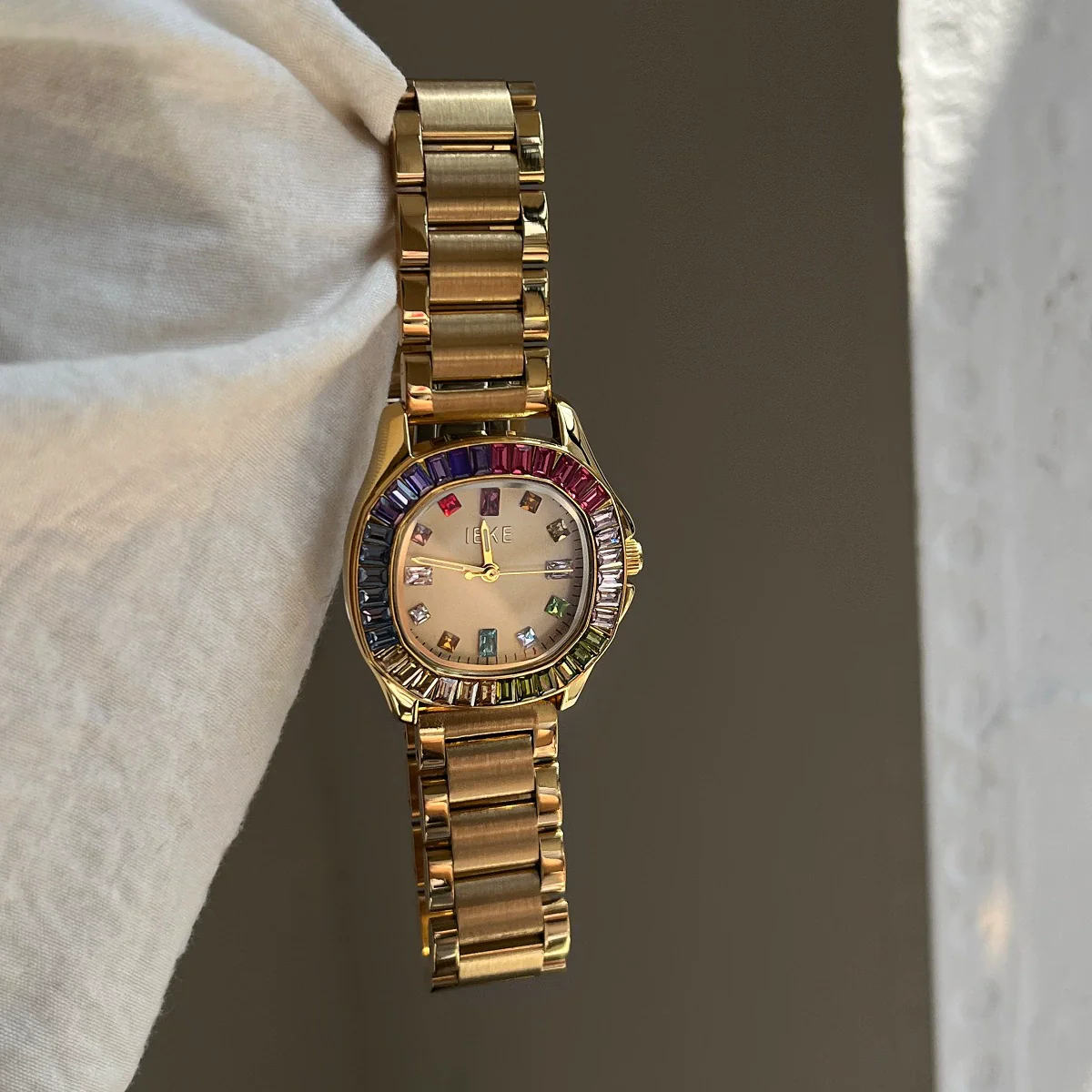Wholesale Fashion Light Luxury Quartz Watch With Alloy Case Stainless Steel Band Butterfly Buckle And Square Dial