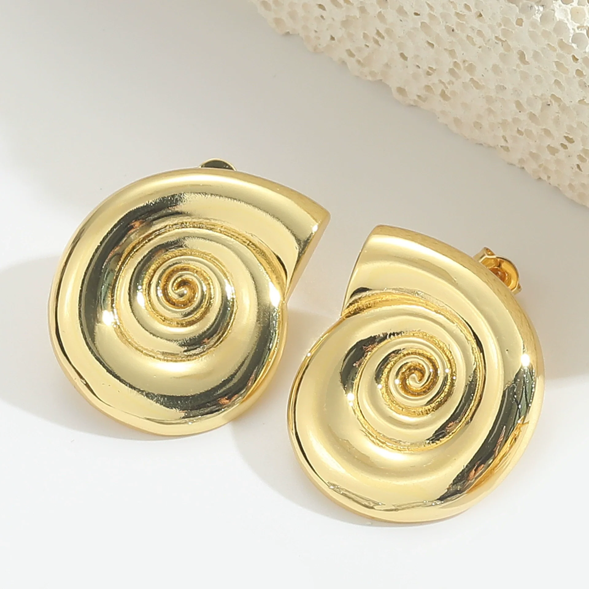 Wholesale Fashion Retro Glossy Copper Plated Spiral Conch Shape Animal Zodiac Design Earrings Unisex - Image 6