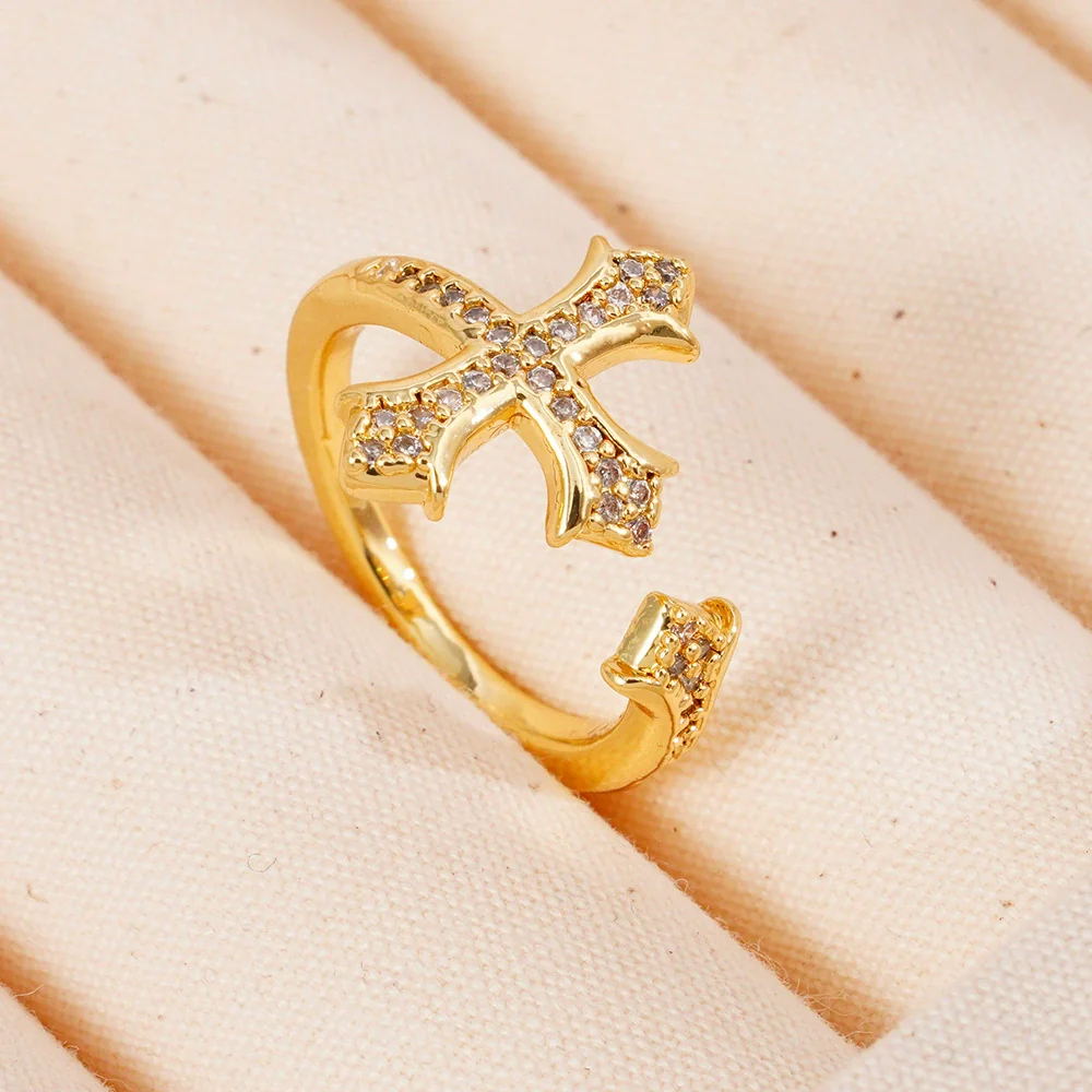 Wholesale Fashion Retro Simple Love Copper Ring Inlaid Zircon With Geometric Pattern And Electroplating For Women - Image 12
