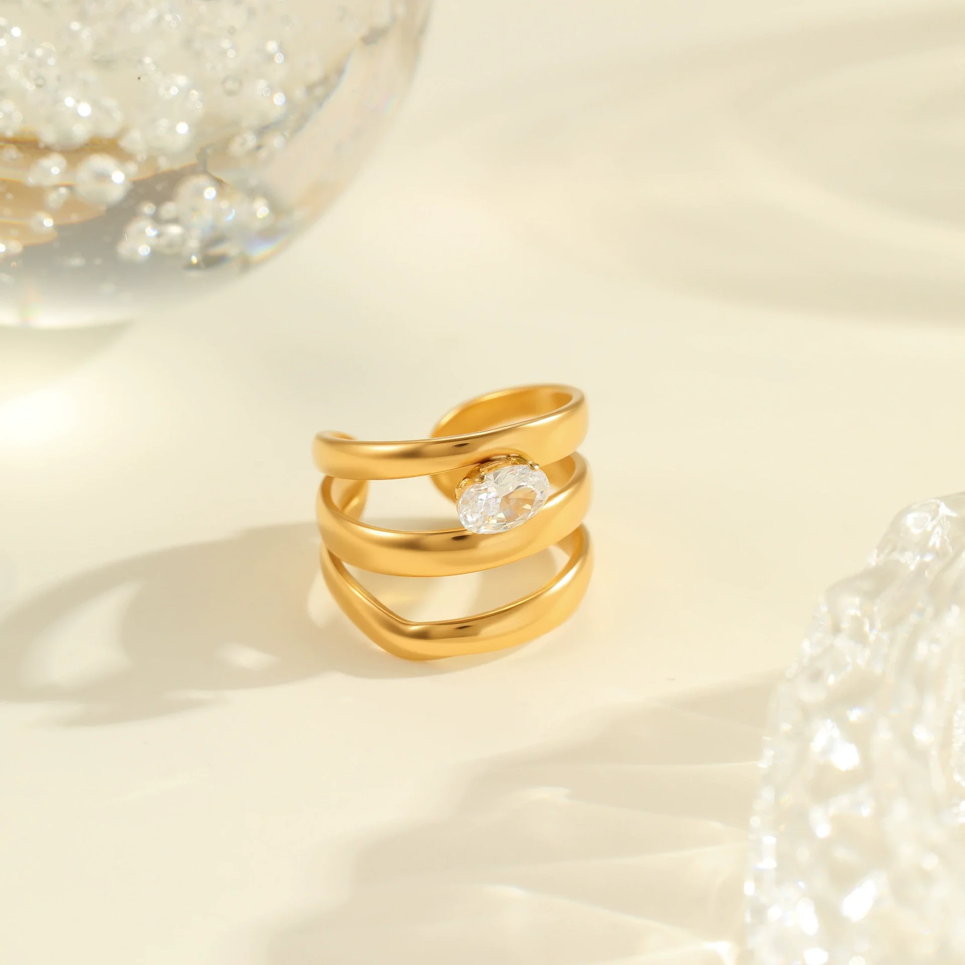 Wholesale Fashionable And Exquisite 18K Gold Plated Stainless Steel Geometric Ring With Inlaid Zircon For Women - Image 3