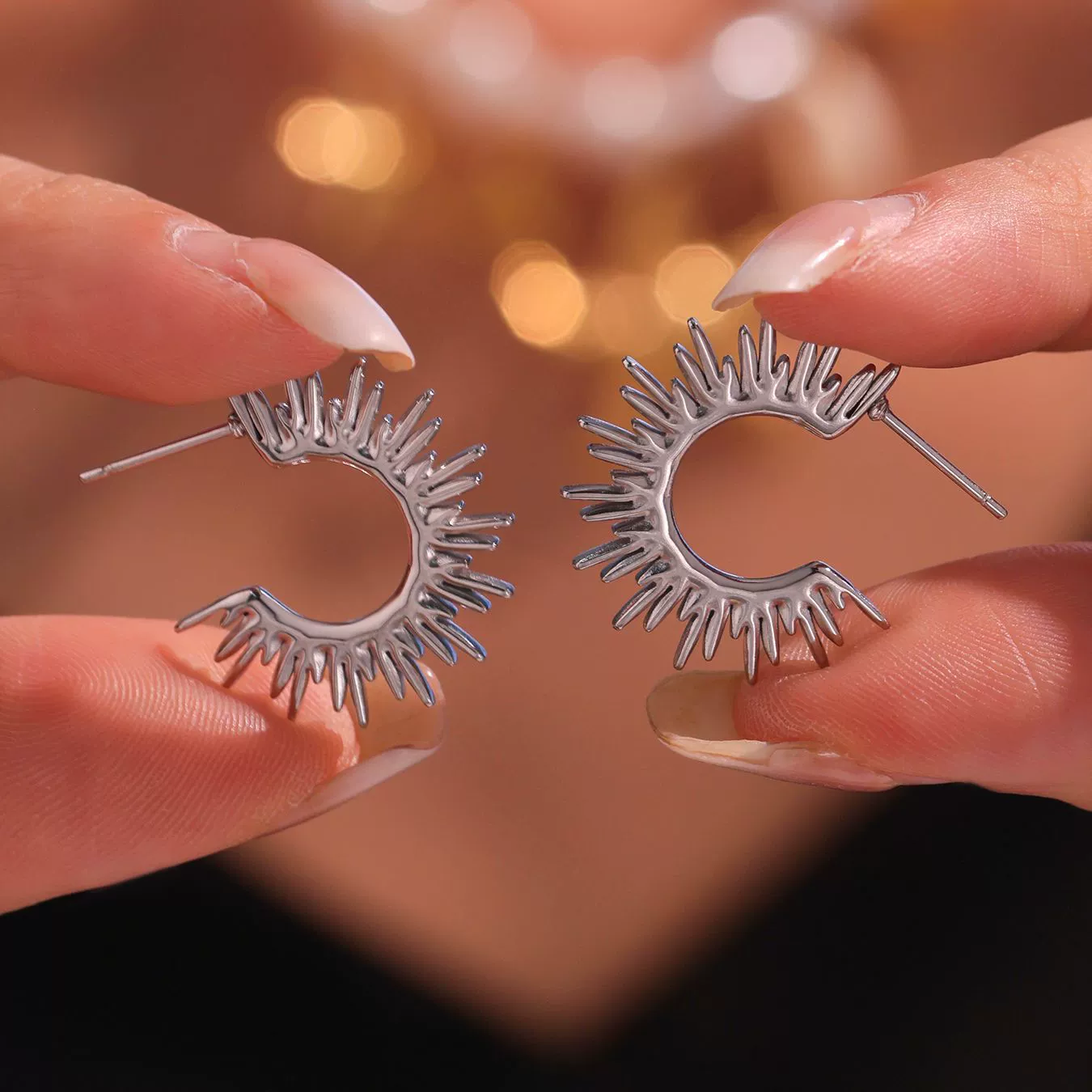 Wholesale Fashionable Geometric Sunflower Fine Pattern Electroplated Stainless Steel Earrings For Women - Image 4